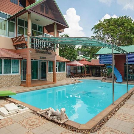 Raknatee Resort Накхон Патом Екстериор снимка